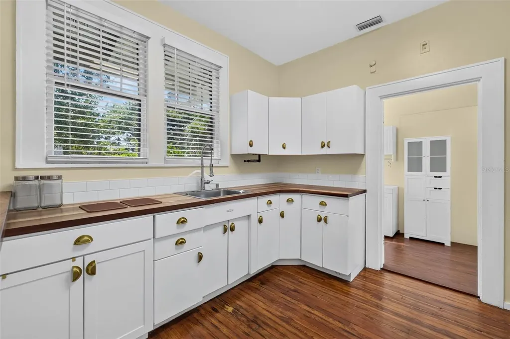 2800 2nd Avenue N St Petersburg FL 33713