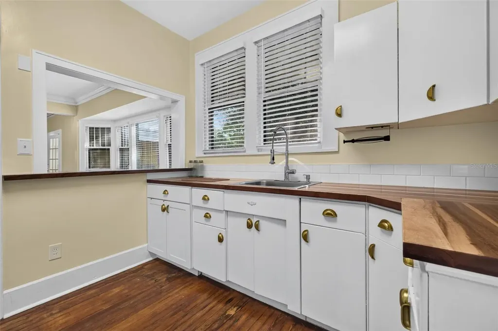 2800 2nd Avenue N St Petersburg FL 33713