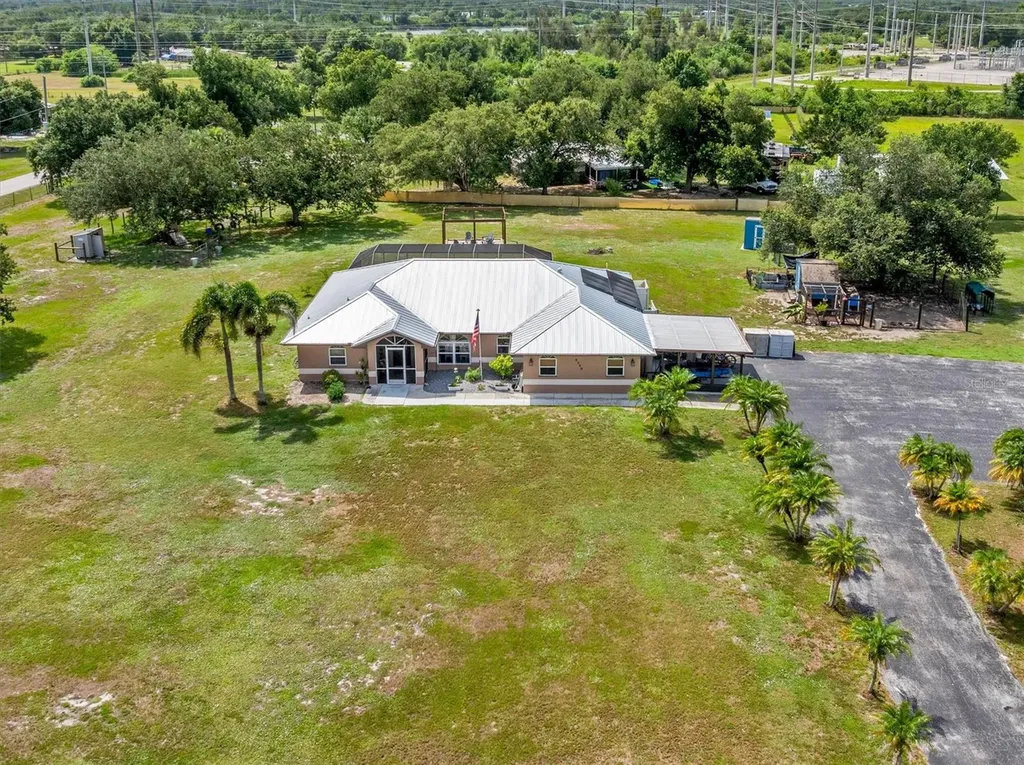 8200 Cleveland Drive Punta Gorda FL 33982