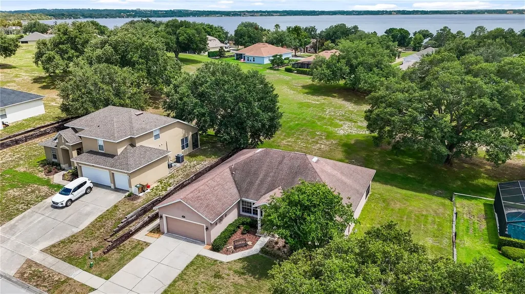 9651 Spring Lake Drive Clermont FL 34711