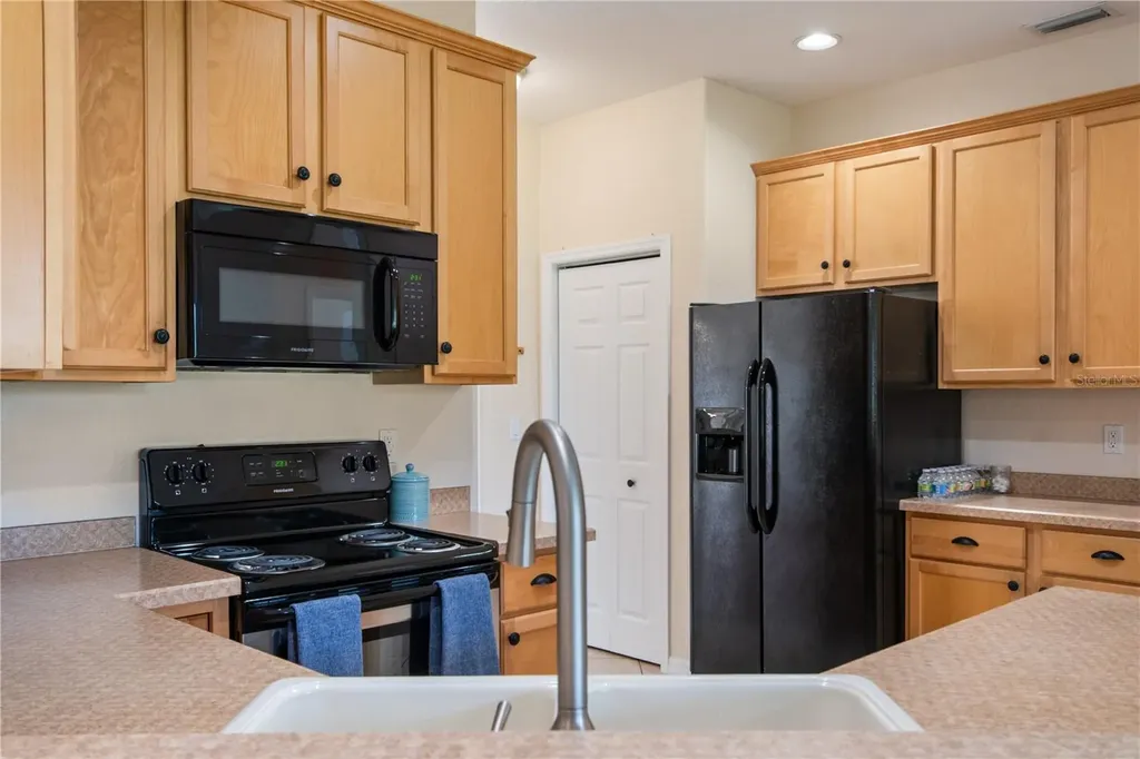 9651 Spring Lake Drive Clermont FL 34711