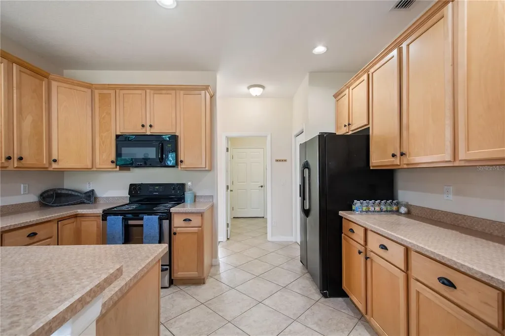 9651 Spring Lake Drive Clermont FL 34711