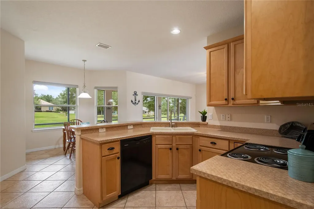 9651 Spring Lake Drive Clermont FL 34711