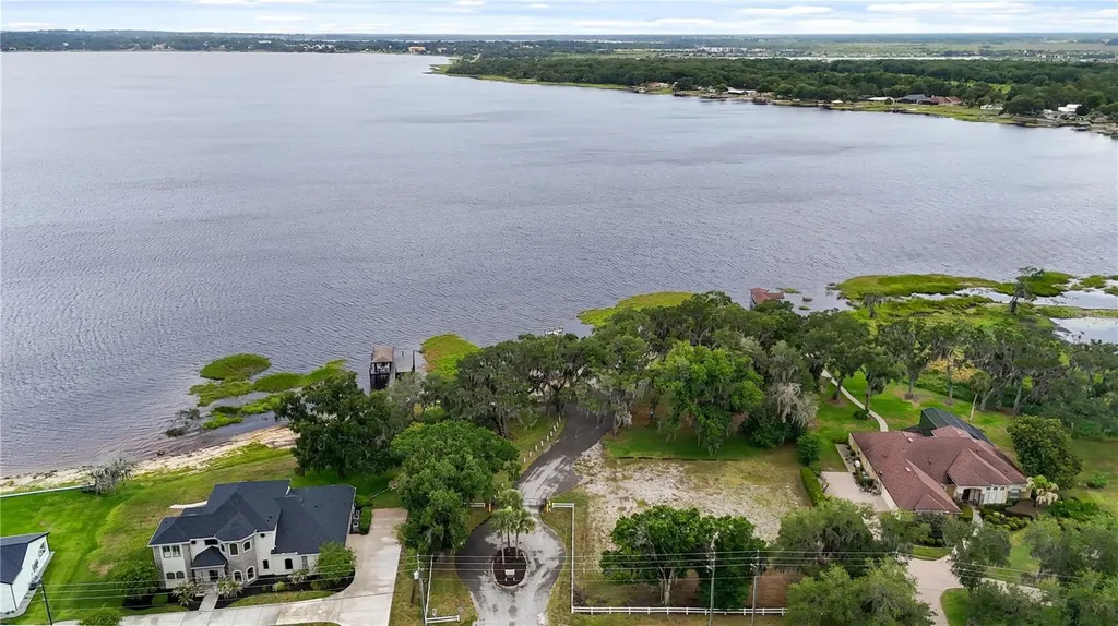 9651 Spring Lake Drive Clermont FL 34711