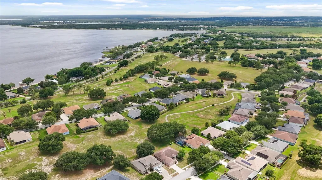 9651 Spring Lake Drive Clermont FL 34711