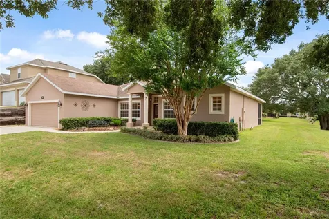 9651 Spring Lake Drive Clermont FL 34711