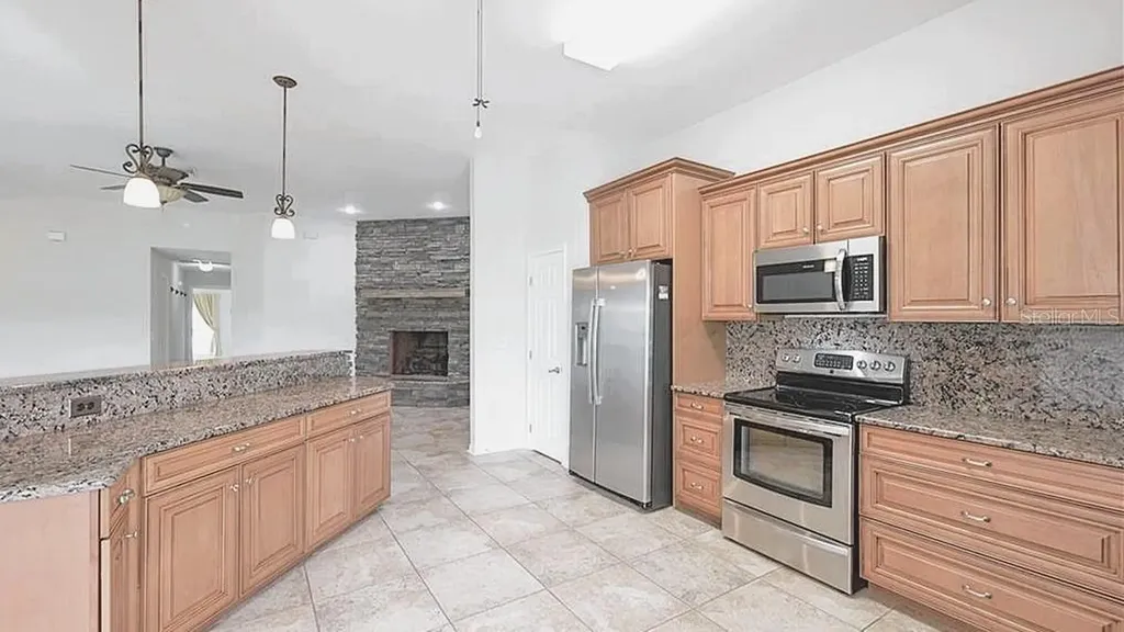 521 W Hillwood Path Beverly Hills FL 34465