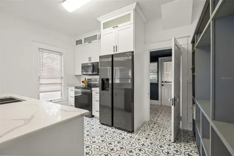 102 W North Street Tampa FL 33604