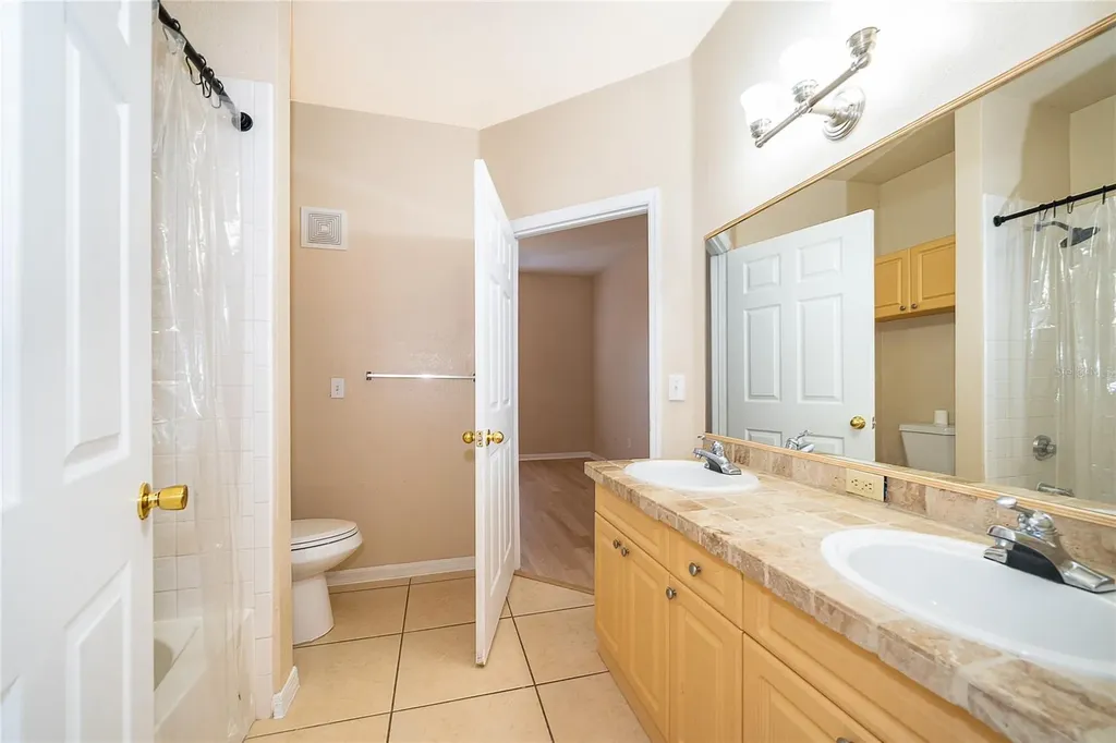 3589 Conroy Road Orlando FL 32839