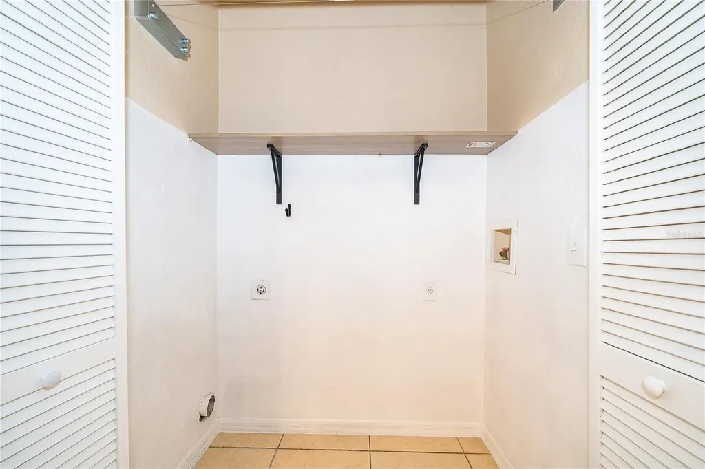 3589 Conroy Road Orlando FL 32839