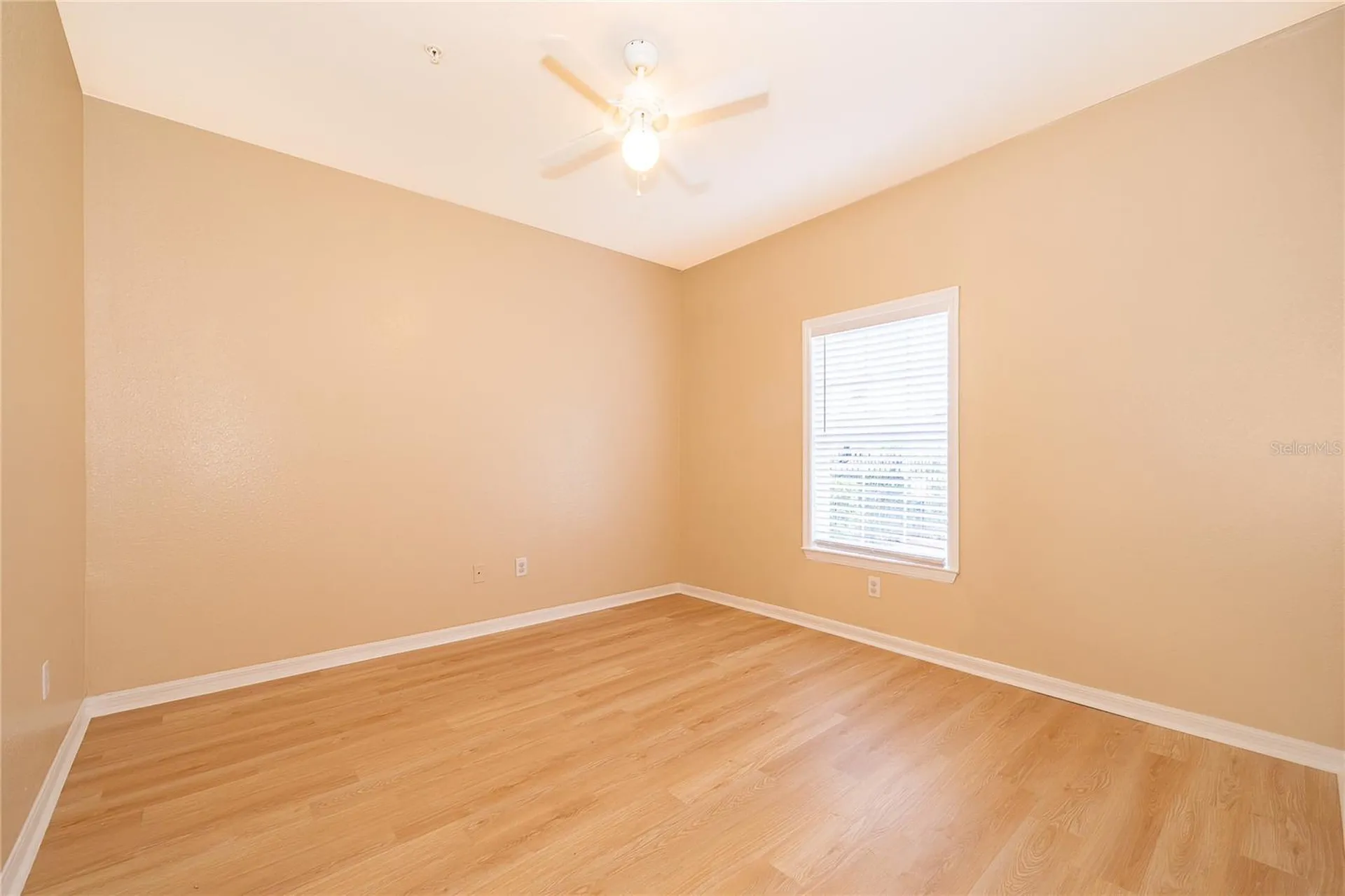 3589 Conroy Road Orlando FL 32839