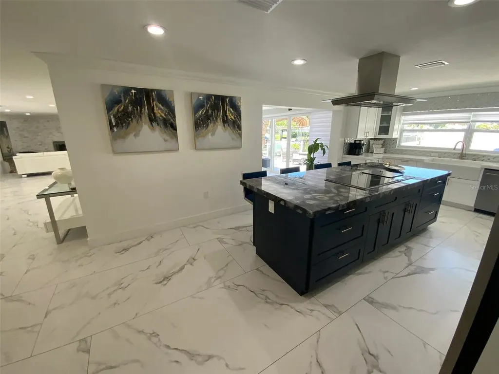 320 Harbor Passage Clearwater Beach FL 33767