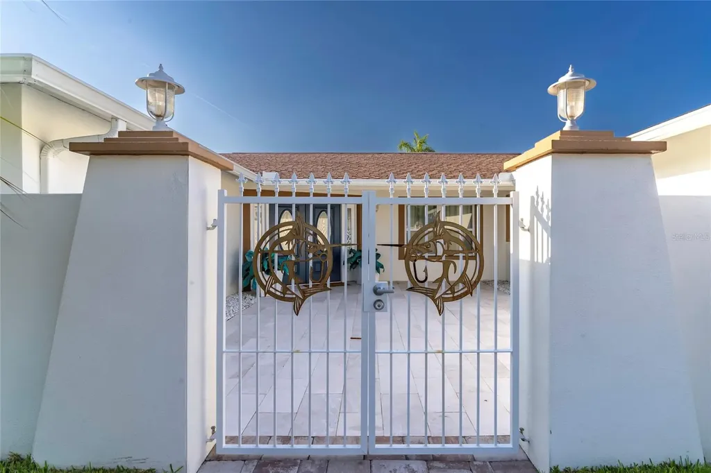 320 Harbor Passage Clearwater Beach FL 33767