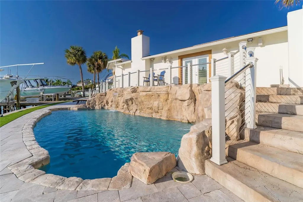320 Harbor Passage Clearwater Beach FL 33767