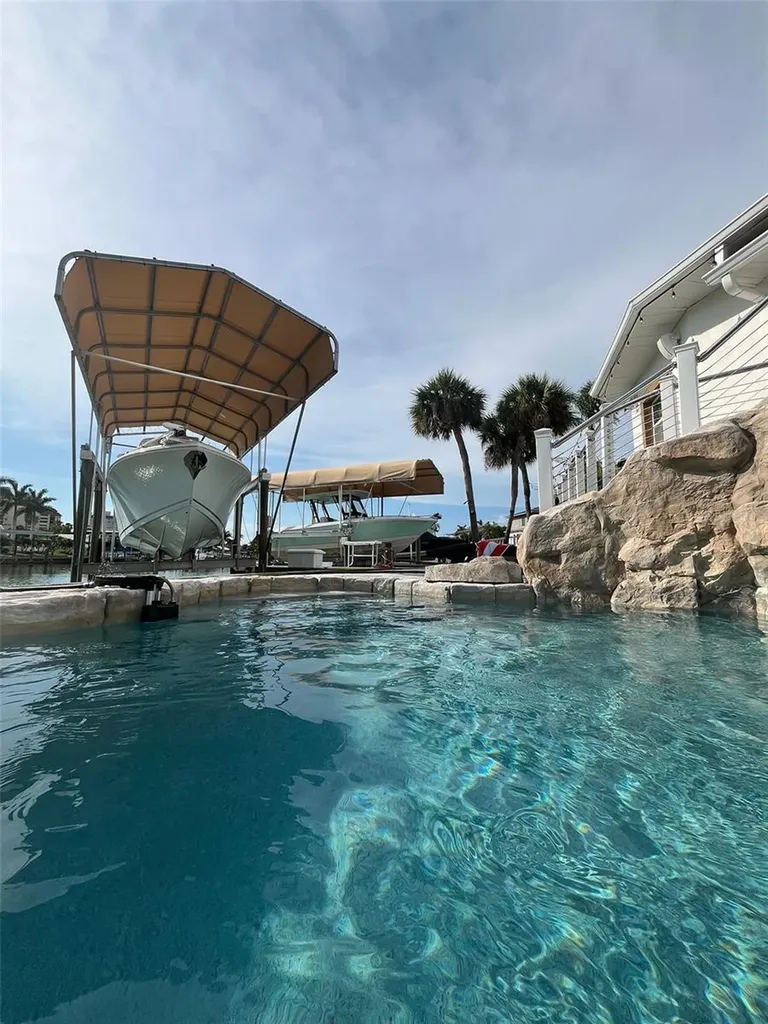 320 Harbor Passage Clearwater Beach FL 33767