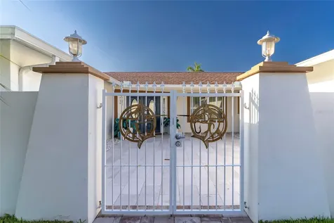 320 Harbor Passage Clearwater Beach FL 33767