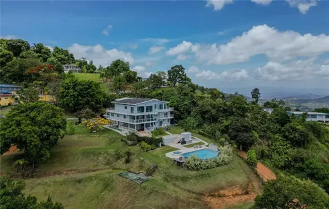 9957 Elias Santiago Canovanas PR 00729