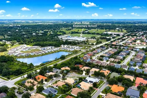 7462 Palmer Glen Circle Sarasota FL 34240