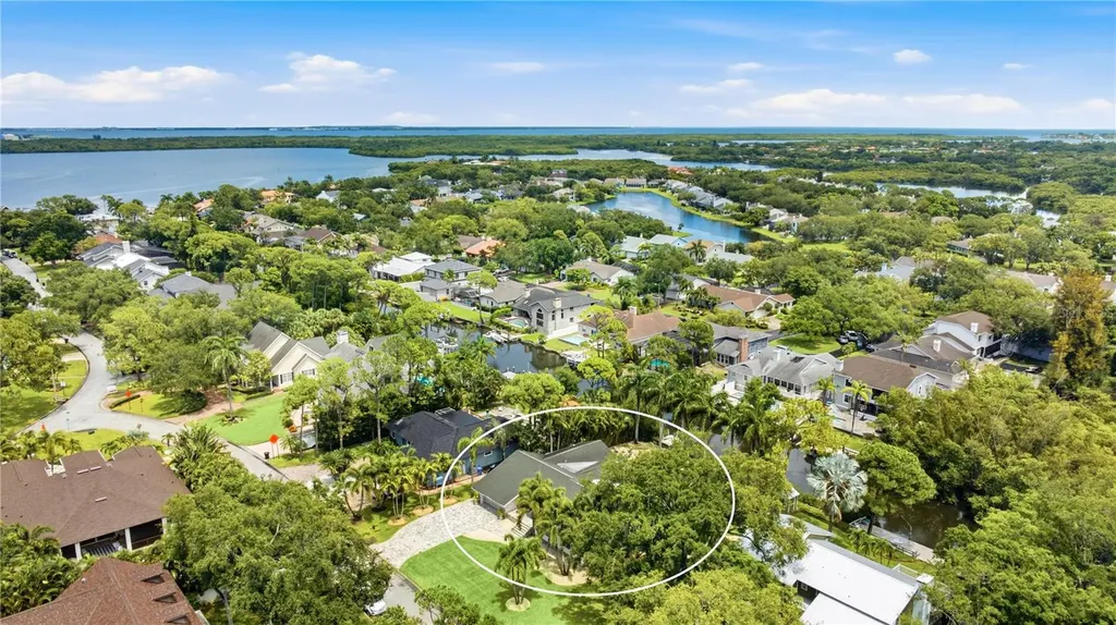 662 Apalachee Circle NE St Petersburg FL 33702