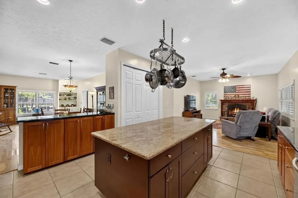 2715 Little Road Valrico FL 33596