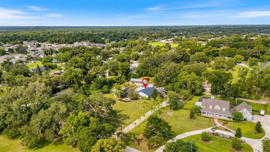 2715 Little Road Valrico FL 33596
