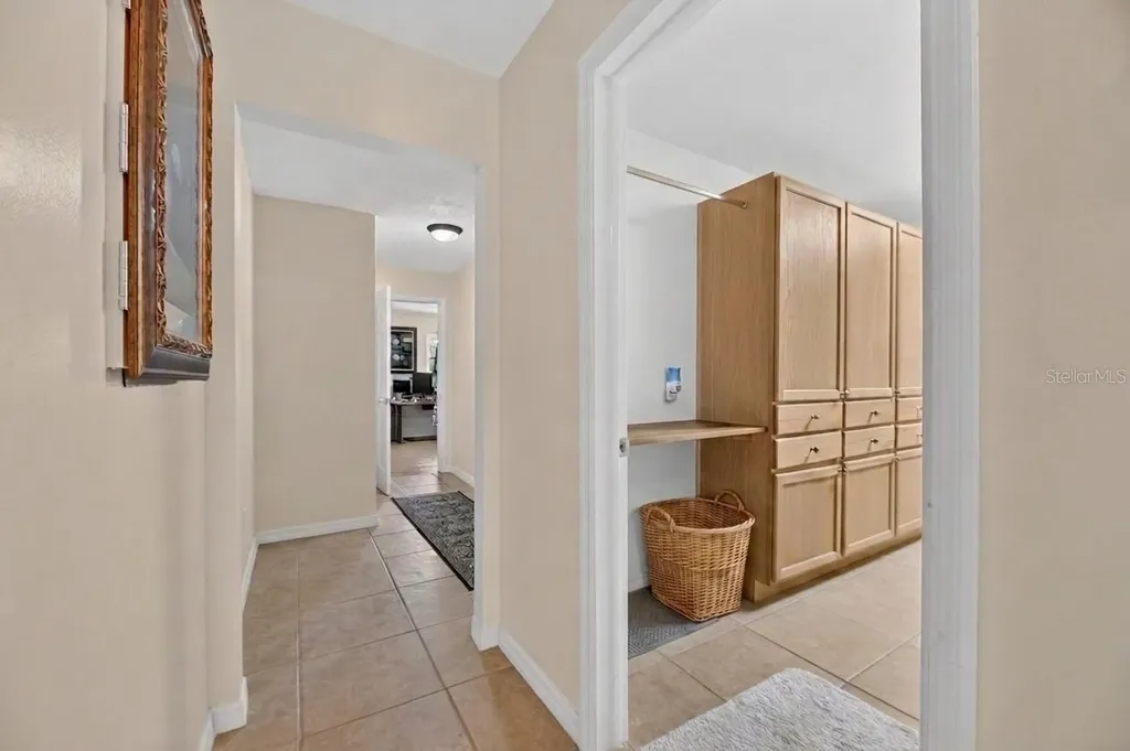 2715 Little Road Valrico FL 33596