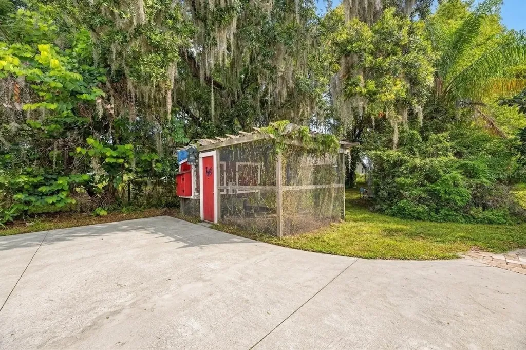 2715 Little Road Valrico FL 33596