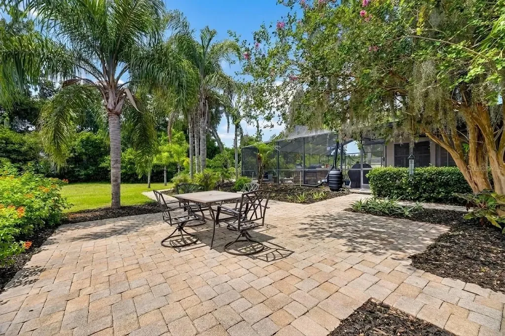 2715 Little Road Valrico FL 33596