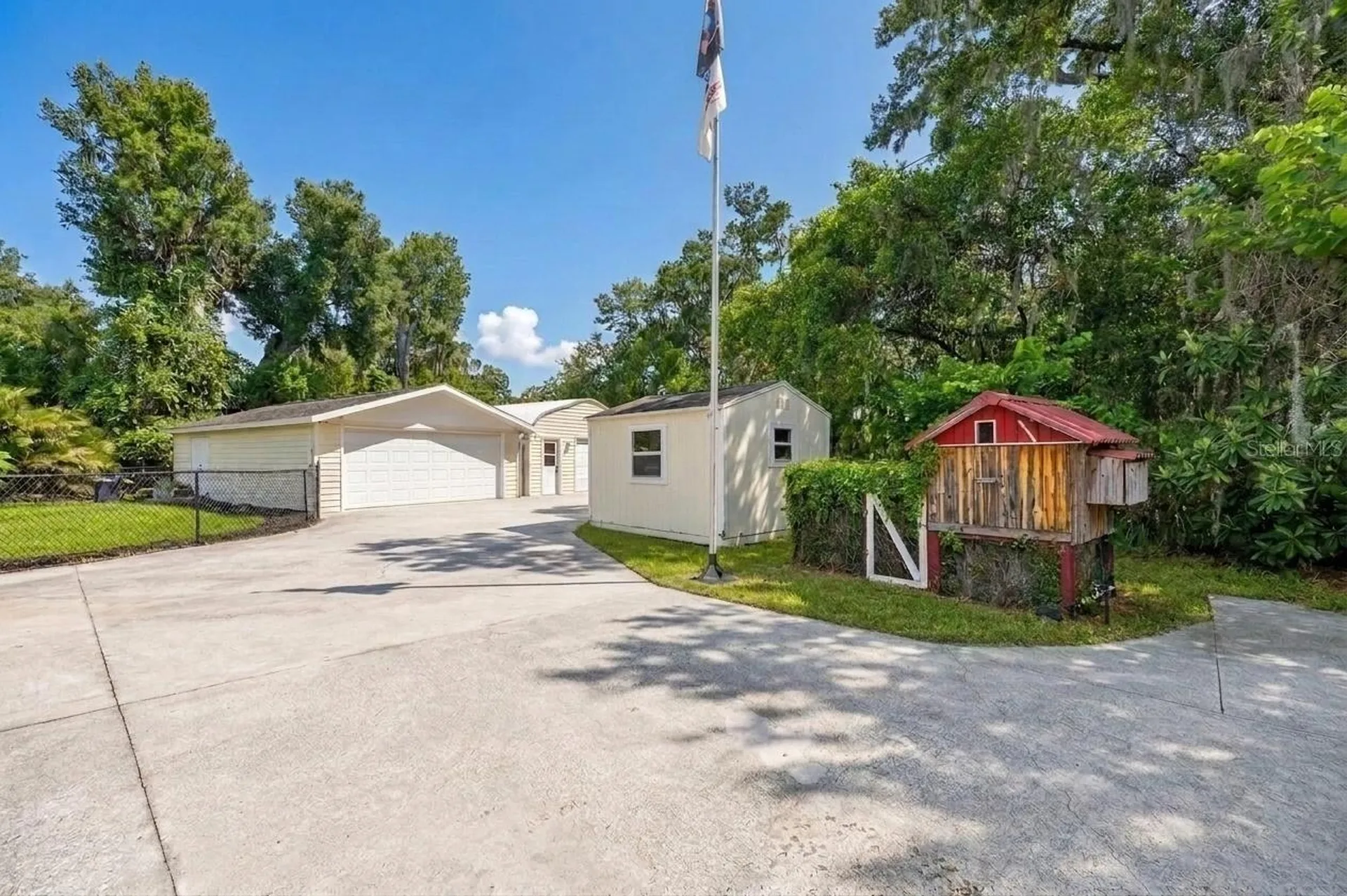 2715 Little Road Valrico FL 33596