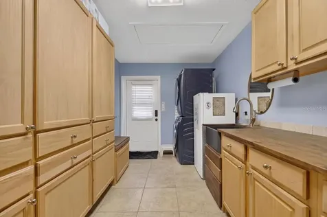 2715 Little Road Valrico FL 33596