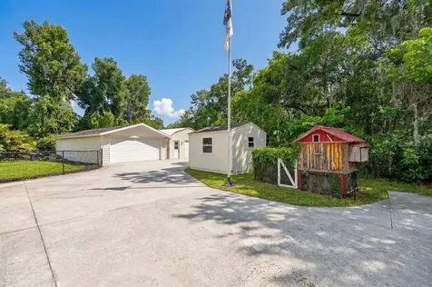 2715 Little Road Valrico FL 33596