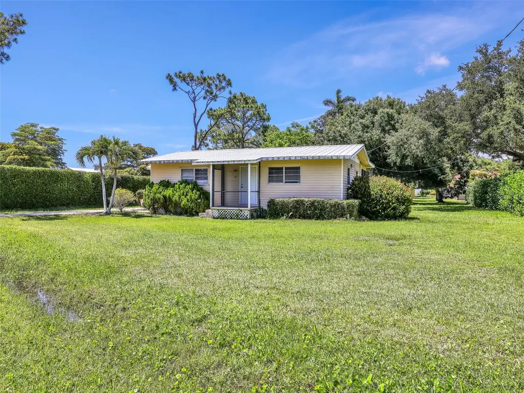 5211 Maple Lane Naples FL 34113