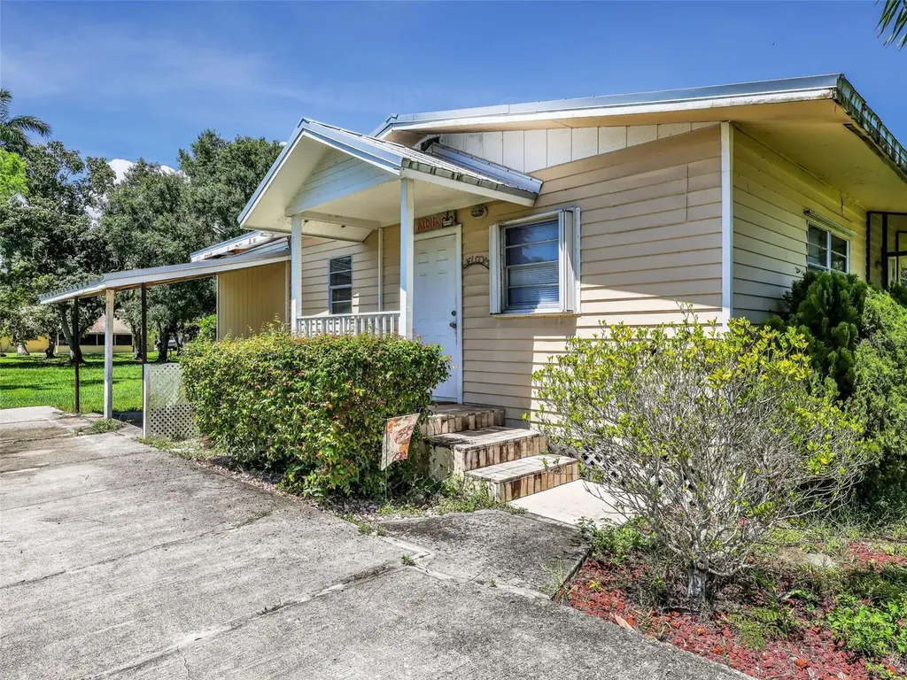 5211 Maple Lane Naples FL 34113