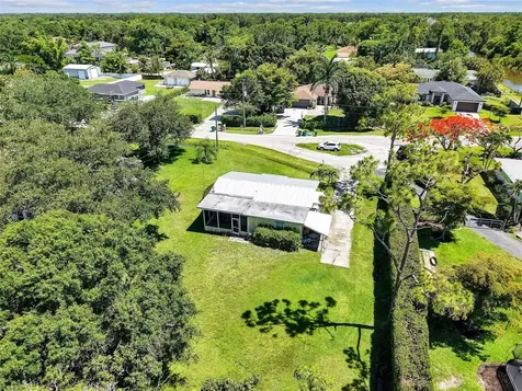5211 Maple Lane Naples FL 34113