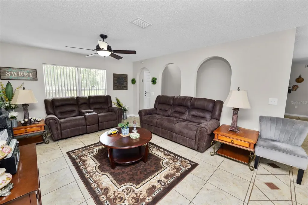 437 Dove Drive Poinciana FL 34759