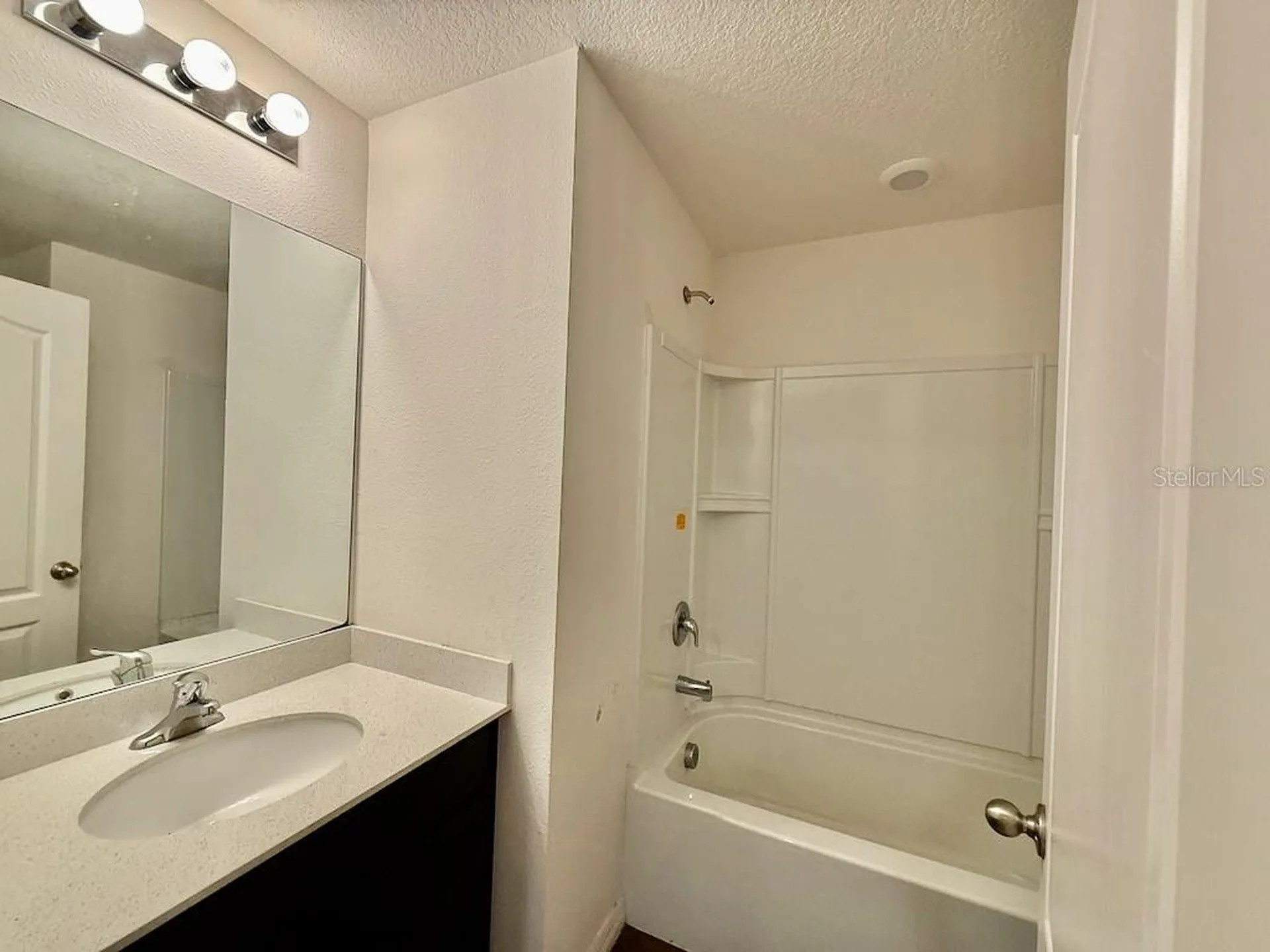 1740 Chatham Green Circle Ruskin FL 33570