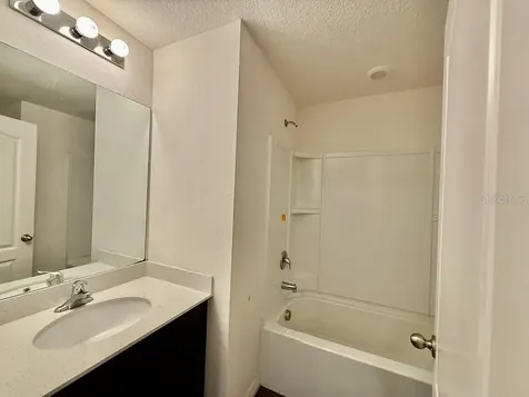 1740 Chatham Green Circle Ruskin FL 33570
