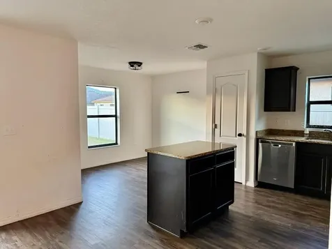 1740 Chatham Green Circle Ruskin FL 33570