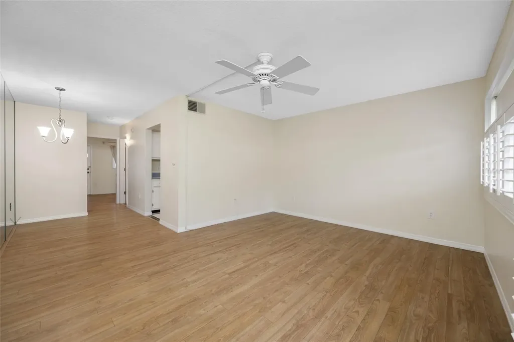 8075 112th Street Seminole FL 33772