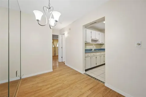8075 112th Street Seminole FL 33772