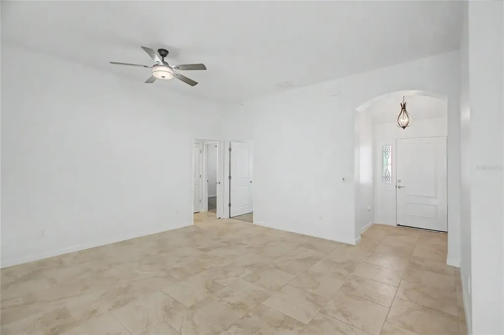 11281 Stewart Loop Oxford FL 34484