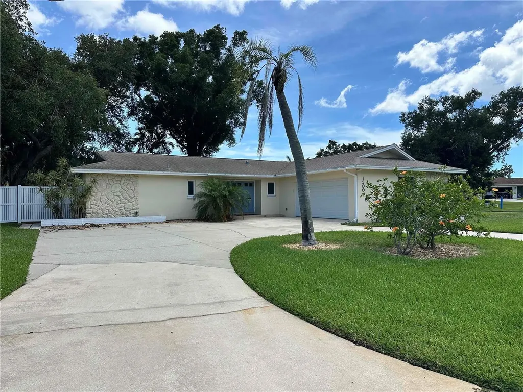 1500 N Dakota Avenue NE St Petersburg FL 33703