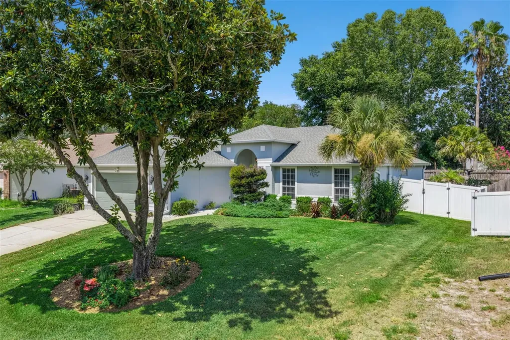 313 Eastridge Drive Eustis FL 32726