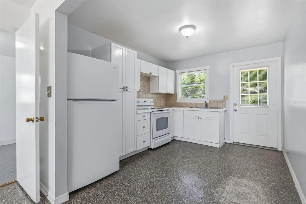 6802 Larmon Street Tampa FL 33634