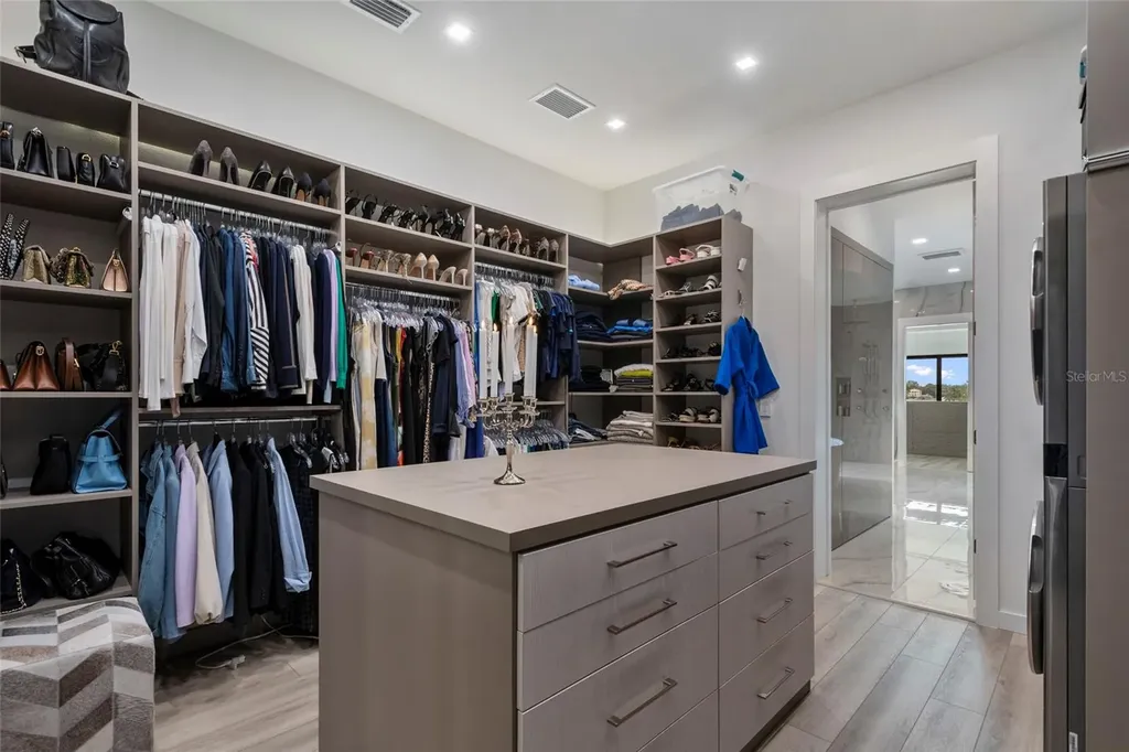 9061 Ron Den Lane Windermere FL 34786