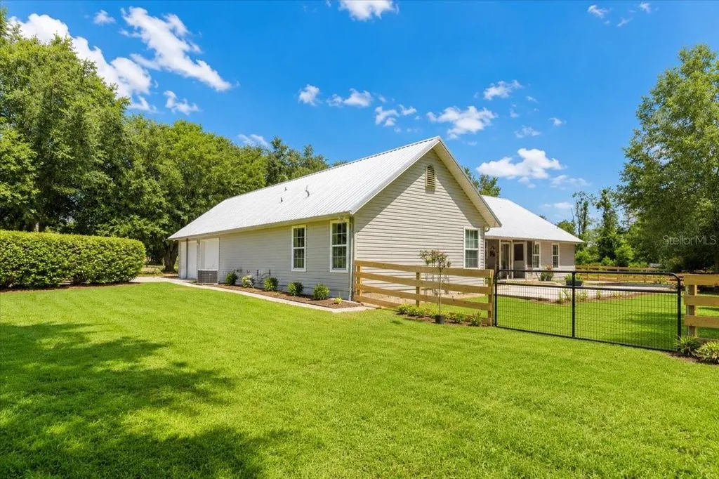 25419 NW 105th Place High Springs FL 32643