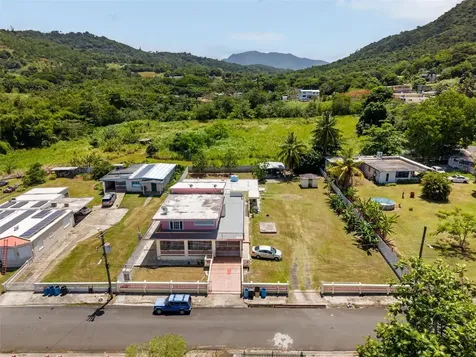 . Sr 975 Km.1.6 Las Calderonas Ceiba PR 00735