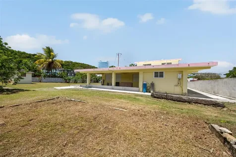 . Sr 975 Km.1.6 Las Calderonas Ceiba PR 00735
