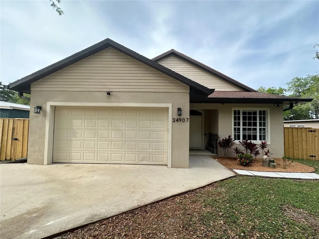 24907 NE 135th Street Salt Springs FL 32134