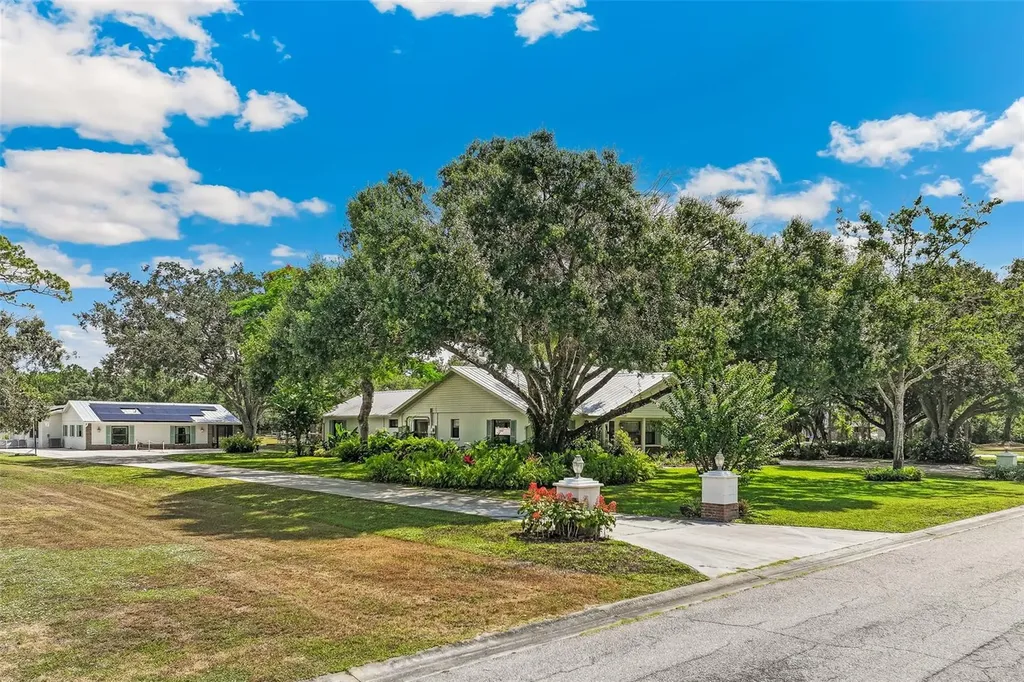 7565 Castle Drive Sarasota FL 34240